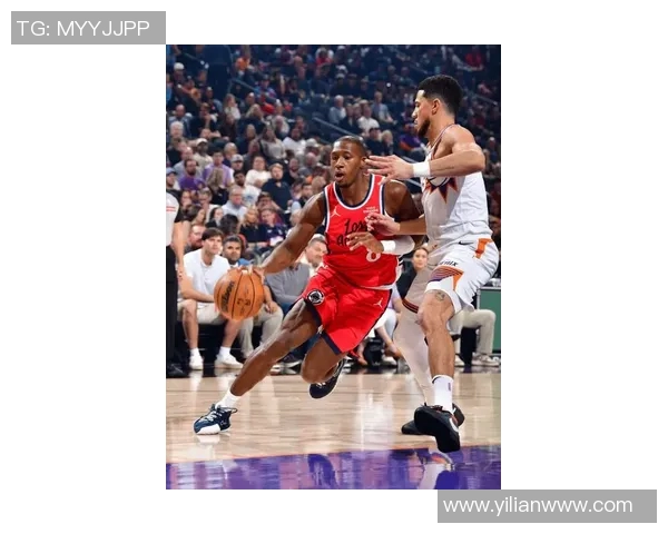 格林首秀29+6三分！卡登缺席快船惨败太阳 布克24+7祖巴茨23+11